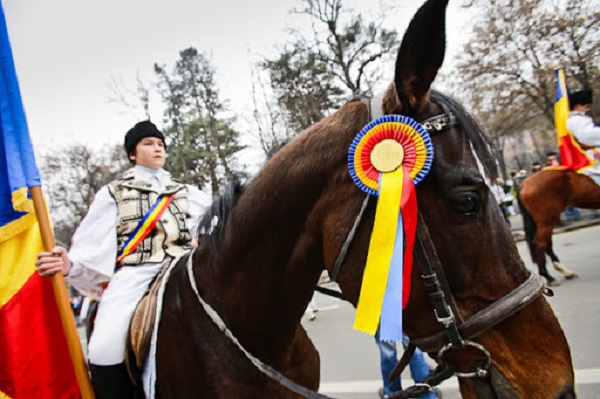 Felicitari de 1 Decembrie - Calul din Romania - mesajedelamultiani.info